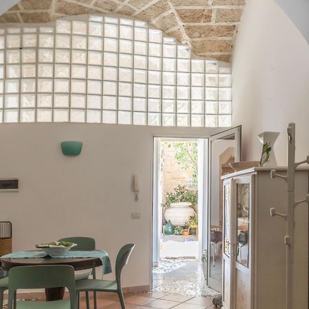 B&B Corte Dei Memoli Di Margiotta Giuseppina Lecce Exterior foto