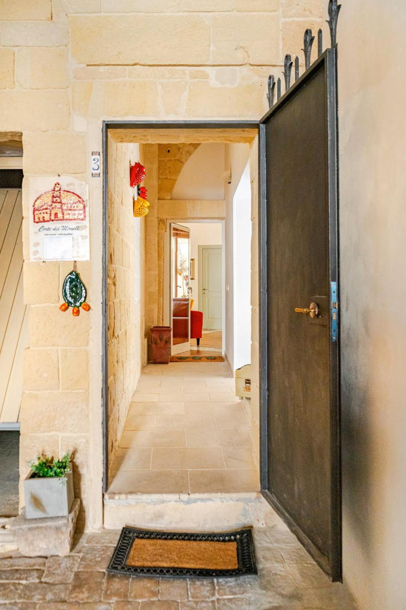 B&B Corte Dei Memoli Di Margiotta Giuseppina Lecce Exterior foto