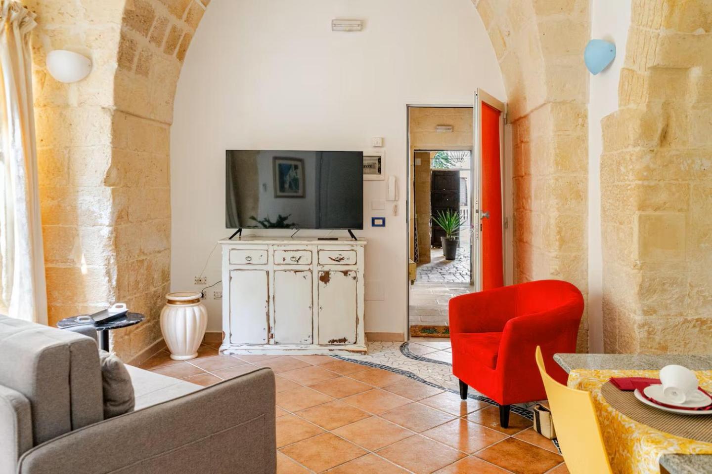 B&B Corte Dei Memoli Di Margiotta Giuseppina Lecce Exterior foto