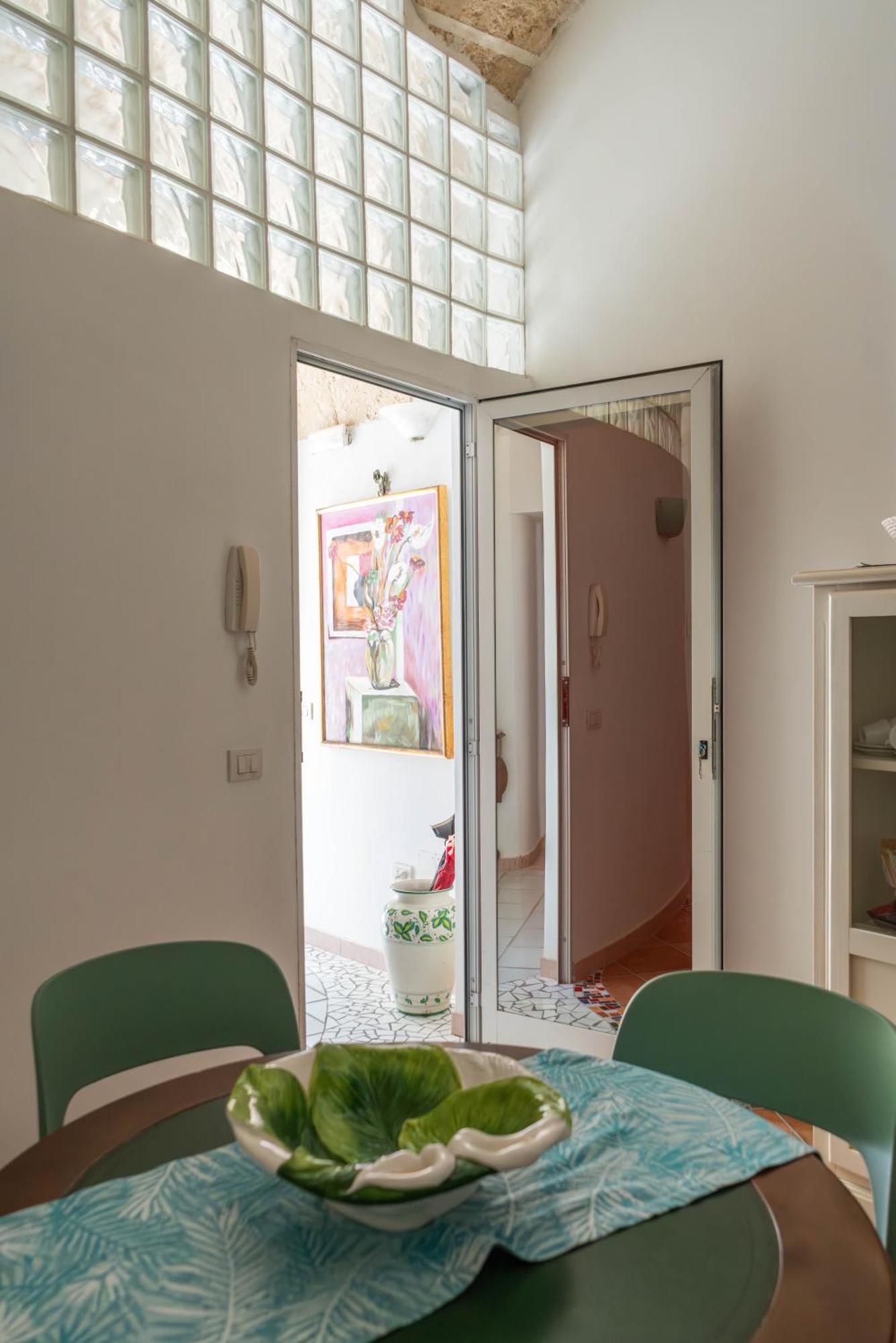 B&B Corte Dei Memoli Di Margiotta Giuseppina Lecce Exterior foto