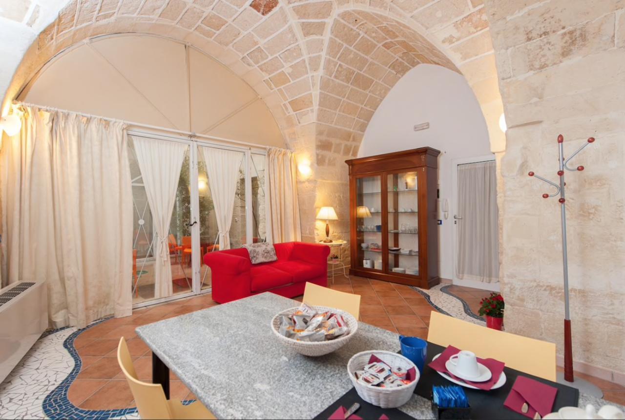 B&B Corte Dei Memoli Di Margiotta Giuseppina Lecce Exterior foto